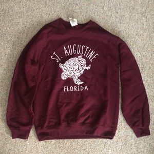 Crewneck sweatshirt small and maroon